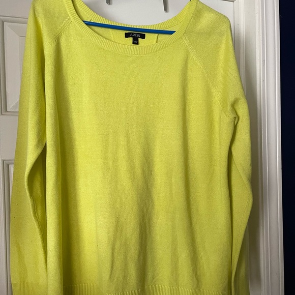 Apt 9 Lime green sweater - Picture 1 of 4